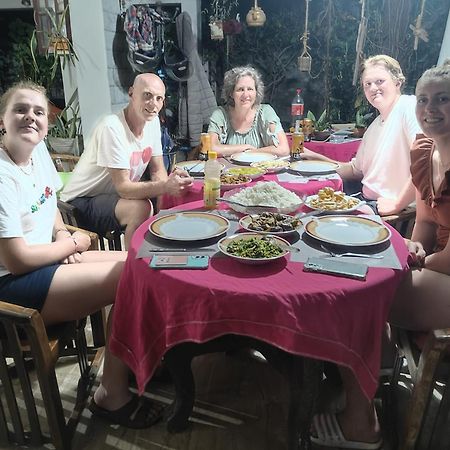 Rock Cascade Tourist Home & Cookery School Polonnaruwa Eksteriør billede